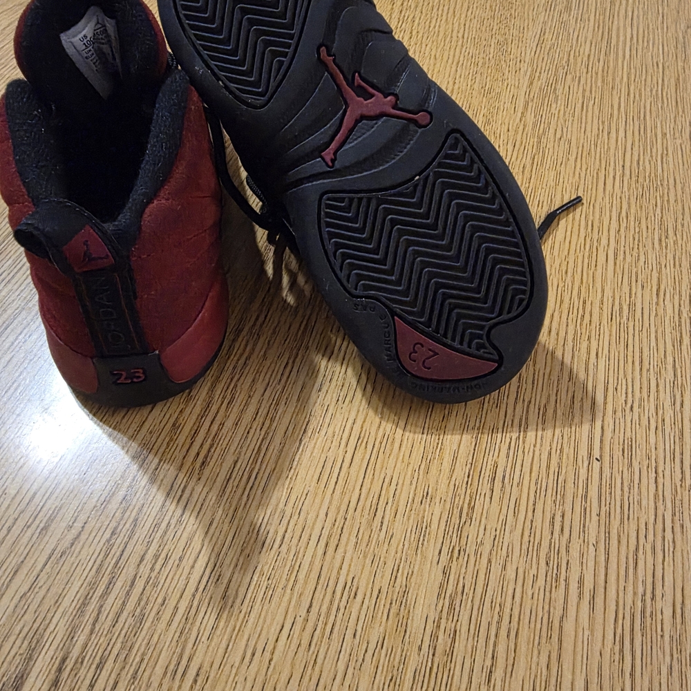Jordan Kids Red and Black Sneakers - Picture 5 of 10